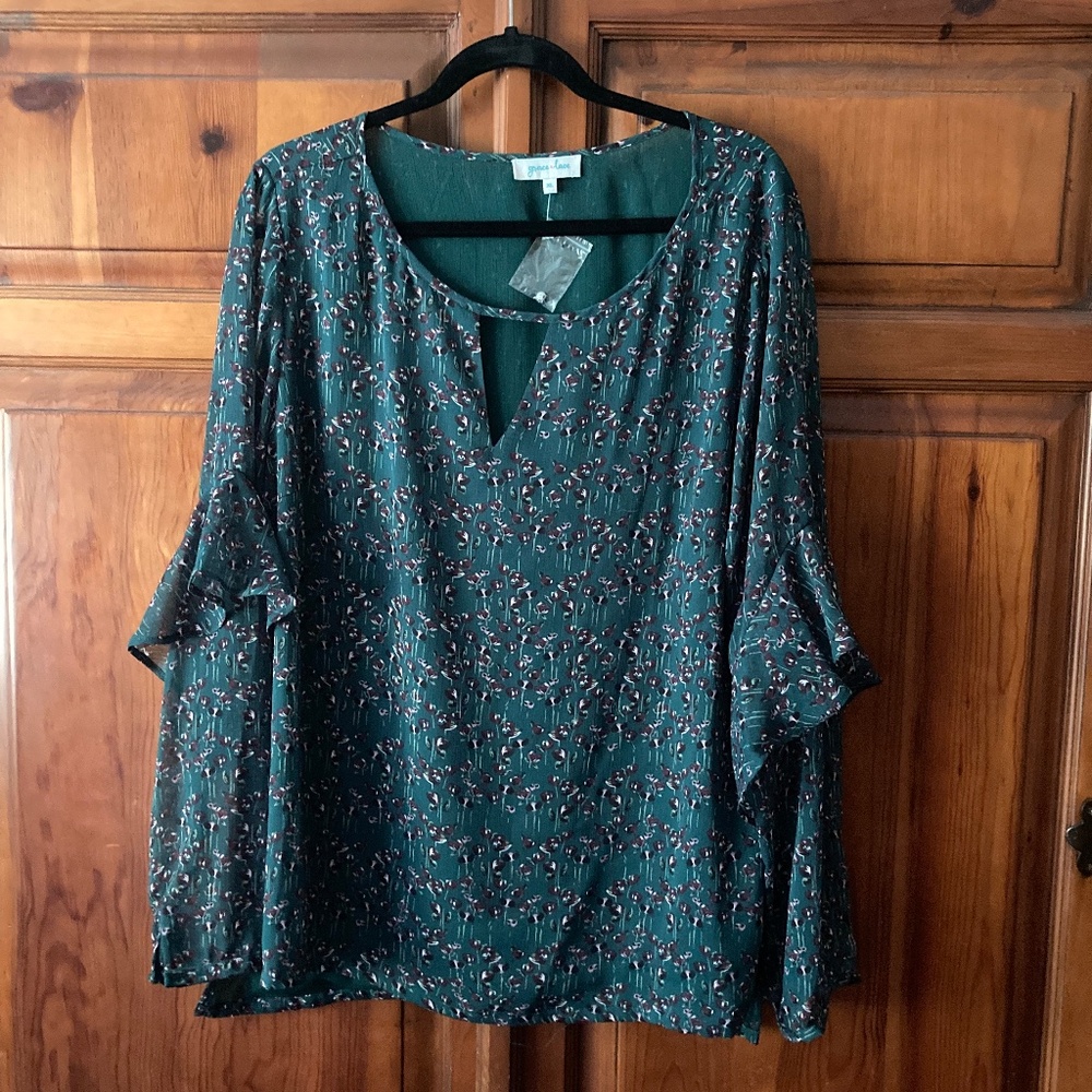 Grace & Lace ruffle sleeve boho blouse Green Floral Size XL